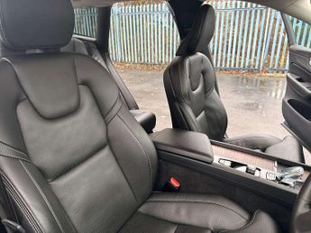 Volvo XC60 2.0 T8 [455] RC PHEV Ultimate Dark 5dr AWD Gtron