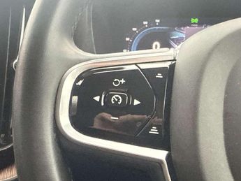 Volvo XC60 2.0 T8 [455] RC PHEV Ultimate Dark 5dr AWD Gtron