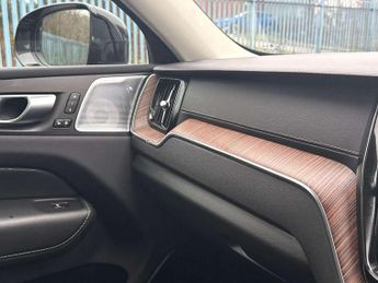 Volvo XC60 2.0 T8 [455] RC PHEV Ultimate Dark 5dr AWD Gtron