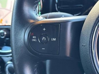 MINI Hatchback 1.5 Cooper Classic 3dr Auto