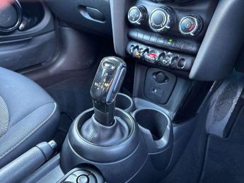 MINI Hatchback 1.5 Cooper Classic 3dr Auto