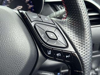 Toyota C-HR 1.8 Hybrid GR Sport 5dr CVT