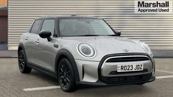 MINI Hatch 1.5 Cooper Classic 5dr [Comfort/Nav Pack]