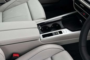 Volkswagen Passat Estate 1.5 TSI eHybrid 272 Elegance 5dr DSG