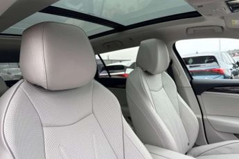 Volkswagen Passat Estate 1.5 TSI eHybrid 272 Elegance 5dr DSG