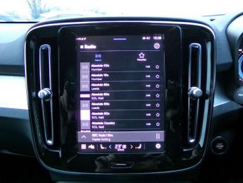 Volvo XC40 2.0 B3P Core 5dr Auto