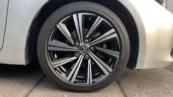 Toyota Corolla 1.8 VVT-i Hybrid Design 5dr CVT