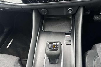 Nissan Qashqai 1.3 DiG-T MH 158 N-Connecta 5dr Xtronic