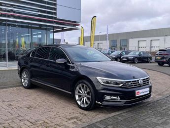 Volkswagen Passat 1.4 TSI 150 R-Line 4dr [Panoramic Roof]