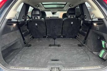 Volvo XC90 2.0 B5P [250] Plus Dark 5dr AWD Geartronic
