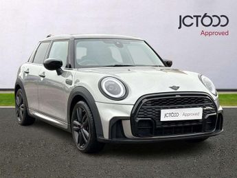 MINI Hatch 1.5 Cooper Sport 5dr Auto [Comfort/Nav Pack]