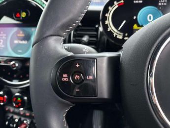 MINI Hatchback 5dr 1.5 Cooper Sport 5dr Auto [Comfort/Nav Pack]