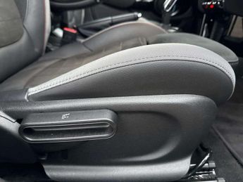 MINI Hatchback 5dr 1.5 Cooper Sport 5dr Auto [Comfort/Nav Pack]