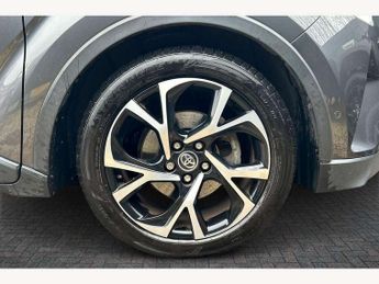 Toyota C-HR 1.8 Hybrid Dynamic 5dr CVT