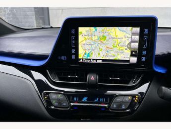 Toyota C-HR 1.8 Hybrid Dynamic 5dr CVT