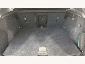 Volvo XC40 2.0 B3P Core 5dr Auto
