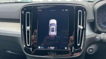 Volvo XC40 2.0 B3P Core 5dr Auto