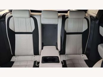 Land Rover Range Rover Velar 2.0 D200 R-Dynamic SE 5dr Auto
