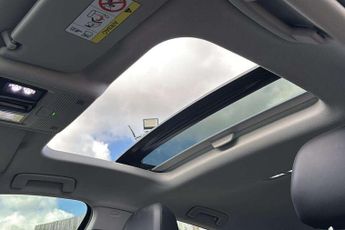 Volkswagen Golf 1.5 eTSI 150 Style 5dr DSG