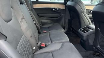 Volvo XC90 2.0 B5P Plus Dark 5dr AWD Geartronic