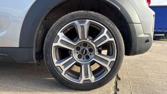 MINI Countryman 1.5 Cooper Exclusive 5dr Auto [Comfort Pack]