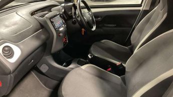 Toyota Aygo 1.0 VVT-i X-Trend TSS 5dr x-shift