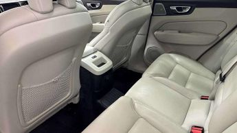 Volvo XC60 2.0 T8 [455] RC PHEV Ultimate Dark 5dr AWD Gtron