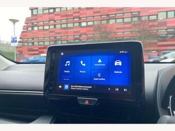Toyota Yaris 1.5 Hybrid Design 5dr CVT