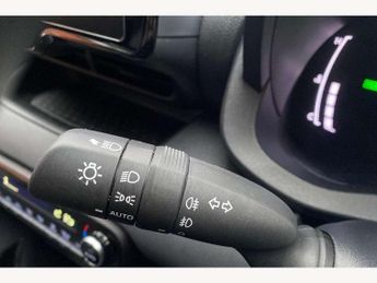 Toyota Yaris 1.5 Hybrid Design 5dr CVT