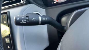 Land Rover Range Rover Velar 2.0 D200 MHEV Dynamic SE 5dr Auto