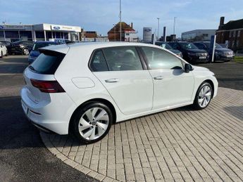 Volkswagen Golf 1.5 eTSI 150 Style 5dr DSG