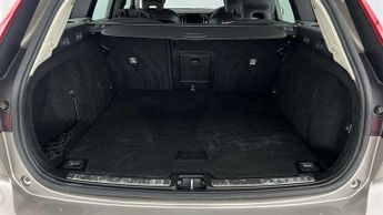 Volvo V60 2.0 B4D Momentum 5dr Auto