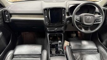 Volvo XC40 2.0 B4P Ultimate Dark 5dr Auto