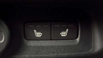 Volvo XC40 2.0 B4P Ultimate Dark 5dr Auto