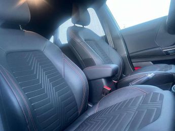 Ford Puma 1.0 EcoBoost Hybrid mHEV ST-Line X 5dr DCT