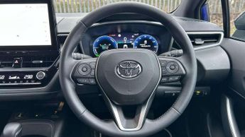 Toyota Corolla 1.8 Hybrid Design 5dr CVT