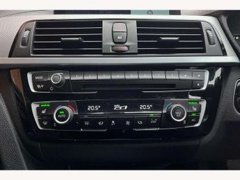BMW 4 Series 420i M Sport 2dr Auto [Professional Media]