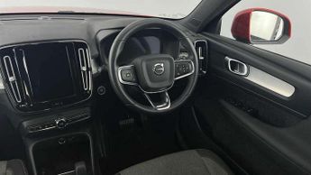 Volvo XC40 2.0 B3P Core 5dr Auto