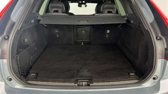 Volvo XC60 2.0 T6 Recharge PHEV R DESIGN 5dr AWD Auto