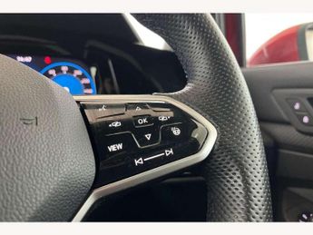 Volkswagen Golf 1.5 eTSI 150 R-Line 5dr DSG