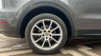 Porsche Cayenne 5dr Tiptronic S