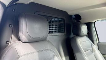 Land Rover Defender 3.0 D250 Hard Top HSE Auto