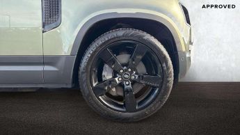 Land Rover Defender 3.0 D250 Hard Top HSE Auto