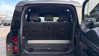 Land Rover Defender 3.0 D250 X-Dynamic HSE 90 3dr Auto