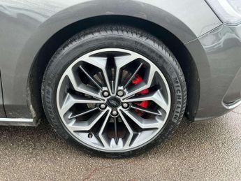 Ford Focus 1.0 EcoBoost Hybrid mHEV ST-Line X 5dr Auto