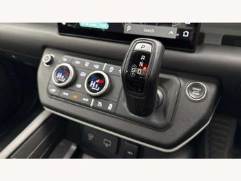 Land Rover Defender 3.0 D250 X-Dynamic HSE 90 3dr Auto