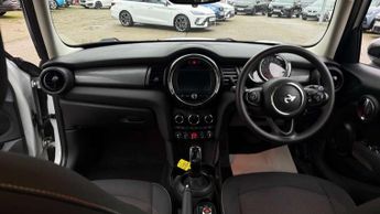 MINI Hatchback 5dr 1.5 Cooper Classic II 5dr Auto