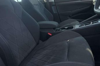 Volkswagen Golf 1.5 eTSI 150 Style 5dr DSG