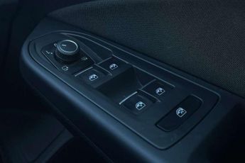 Volkswagen Golf 1.5 eTSI 150 Style 5dr DSG