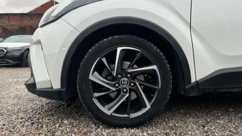 Toyota C-HR 2.0 Hybrid Dynamic 5dr CVT